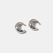 Load image into Gallery viewer, 18K Gold-Plated Moon Crescent Earrings
