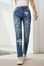 Load image into Gallery viewer, Printed Patch Distressed Boyfriend Jeans
