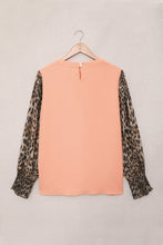 Load image into Gallery viewer, Leopard Puff Sleeve Spliced Top
