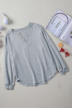 Load image into Gallery viewer, Button Detail Curved Hem Top
