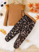 Load image into Gallery viewer, Kids Faux Fur Trim Rib-Knit Top and Printed Joggers Set
